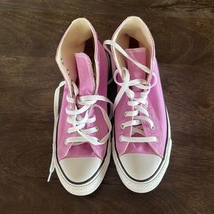 Pink converse